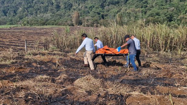 Tragedia: muere cortador de caña envuelto en llamas por fuertes vientos, en Córdoba