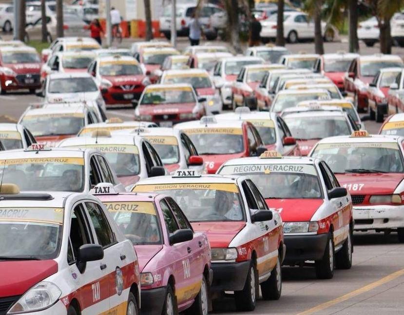 Llaman a taxistas de Veracruz a no abusar en el cobro de viaje en Semana Santa