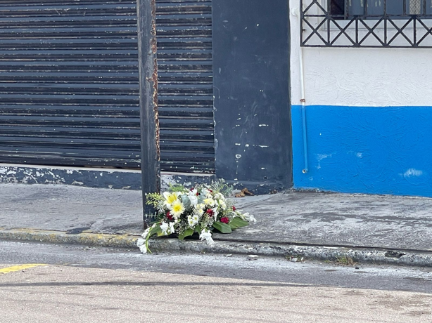 Familiares y amigos rinden homenaje a Jorge Armas, tatuador fallecido en Veracruz