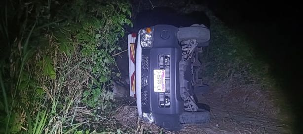 Vuelca camioneta con cortadores de café en Xocotla, Huatusco