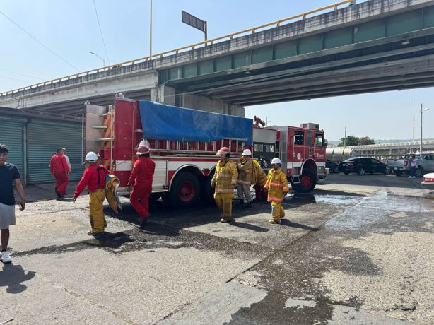 Se registra incendio en parador urbano de Poza Rica