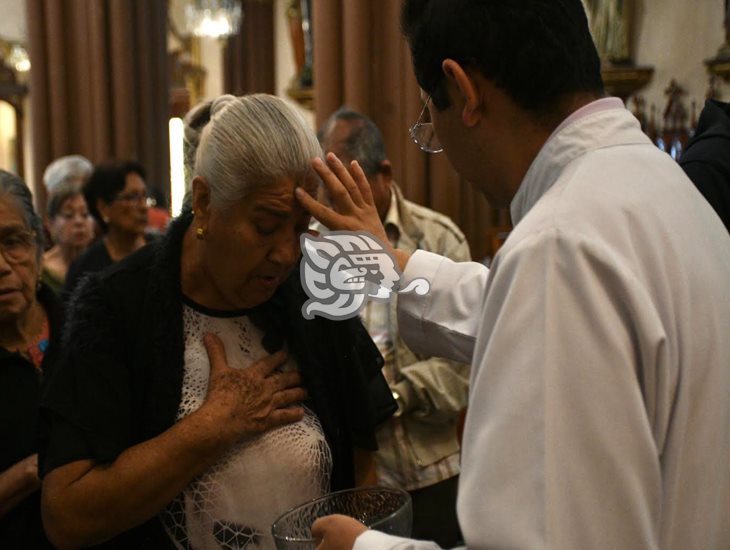 Con Miércoles de Ceniza, en la Catedral de Xalapa dan inicio a la cuaresma (+VIDEO) 