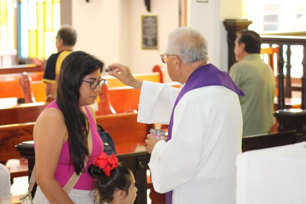 Parroquias de Misantla inician la Cuaresma con la imposición de ceniza