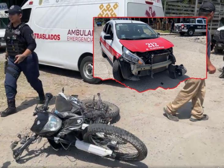 Tlapacoyan: Choque entre taxi y motocicleta deja un lesionado