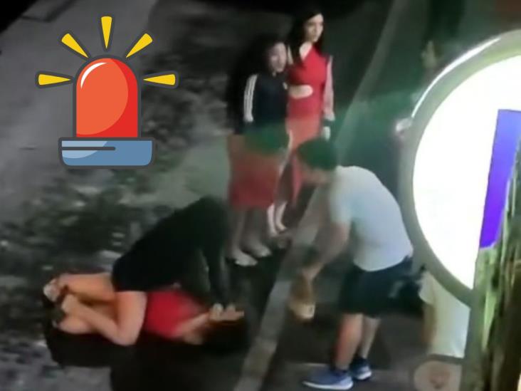 Bailarinas de centro nocturno se lian a golpes en pleno centro de Orizaba