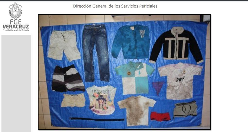 Con fotos de ropa hallada en fosas clandestinas de Veracruz, en NL tratarán de identificar a desaparecidos