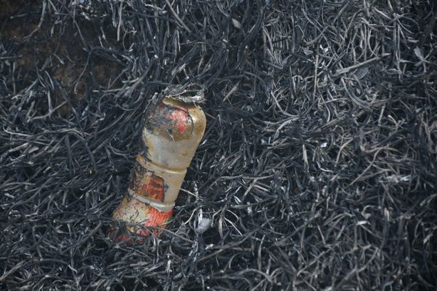 Quema clandestina desata incendio y alarma en La Pradera