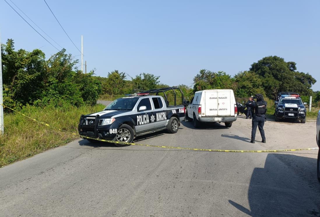 Hallan hombre sin vida en carretera de Martínez de la Torre, Veracruz