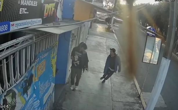 Hombre armado siembra miedo en la Obrero Campesina, de Xalapa (+VIDEO)