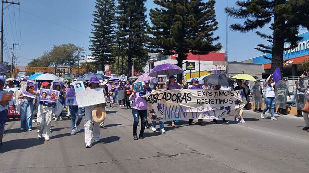 Marcha, indignación y resistencia en el 8M en la capital veracruzana (+VIDEO)