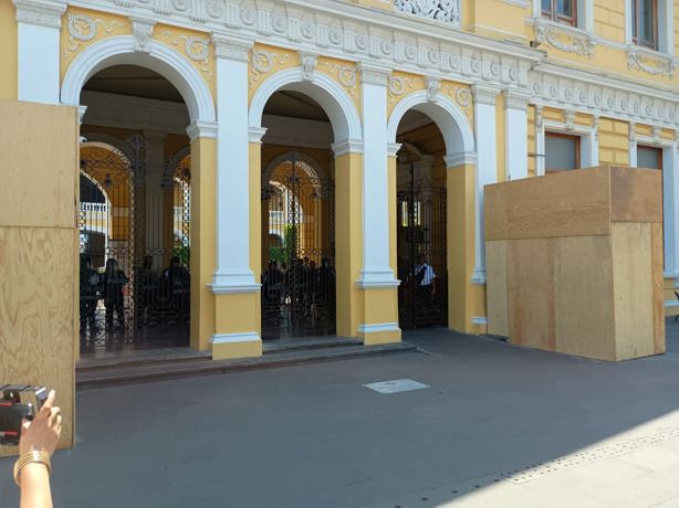 Marcha del 8M en Orizaba, marcada por enfrentamientos y vandalismo (+VIDEO)