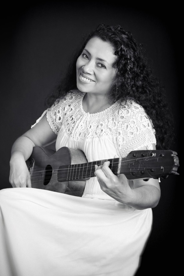 Silvia Santos: el Son Jarocho y el arte desde una perspectiva femenina