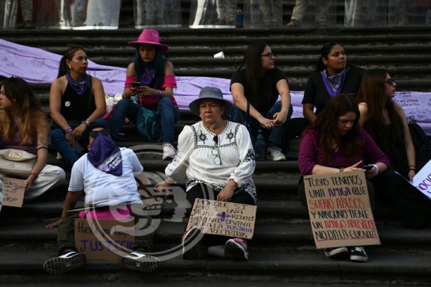 Marcha 8M en Xalapa: Ni una desaparecida, ni una asesinada más (+Video)