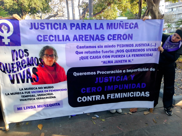 En marcha del 8M, recuerdan a víctimas de feminicidio en Veracruz