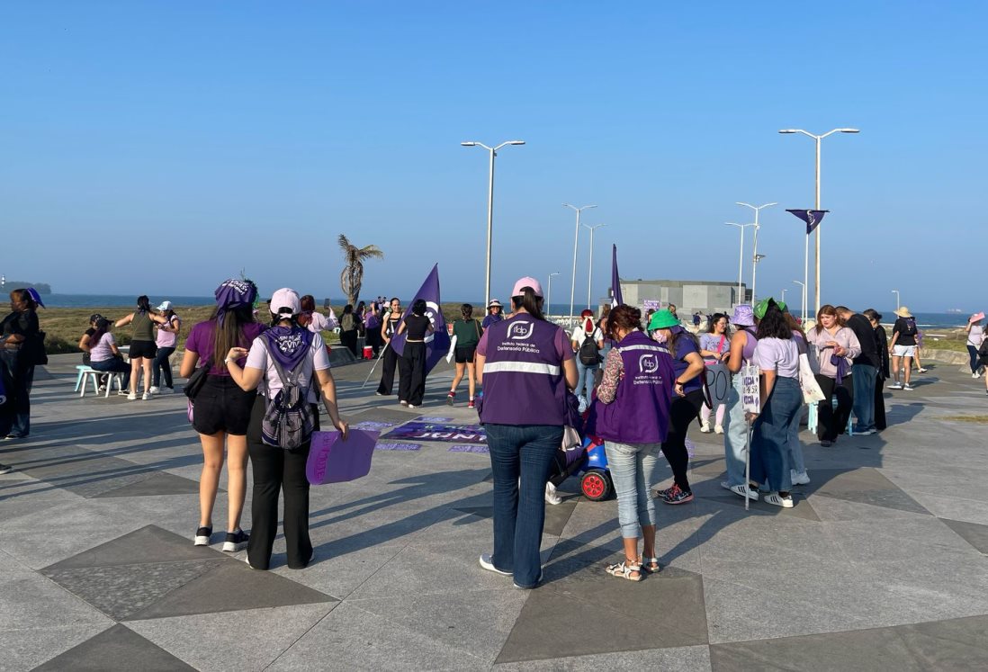 8M: Mujeres marchan en Boca del Río para exigir justicia e igualdad