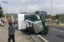 Vuelca tráiler en la Orizaba-Puebla y rapiña roba toda la carga