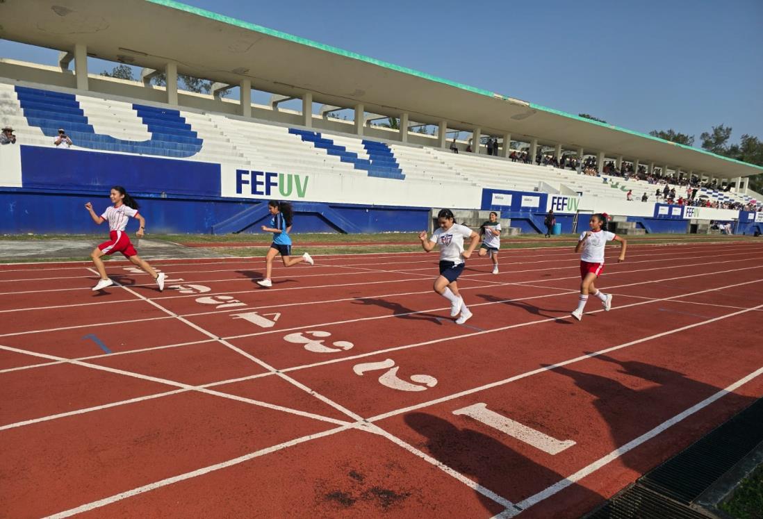 Intensa actividad de atletismo en Educación Física