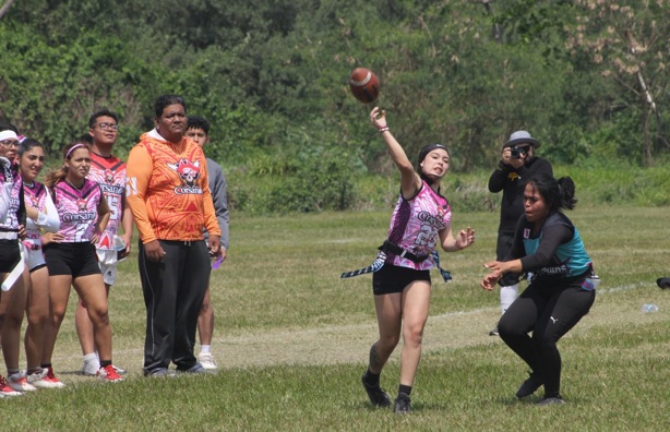 Brilla Corsarios en jornada de flag Football