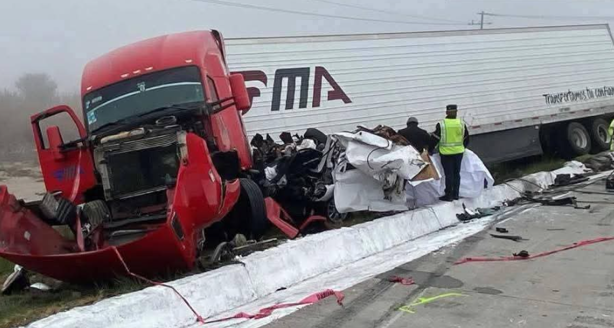 Fuerte accidente múltiple en la autopista Orizaba-Puebla deja a una persona fallecida (+VIDEO)