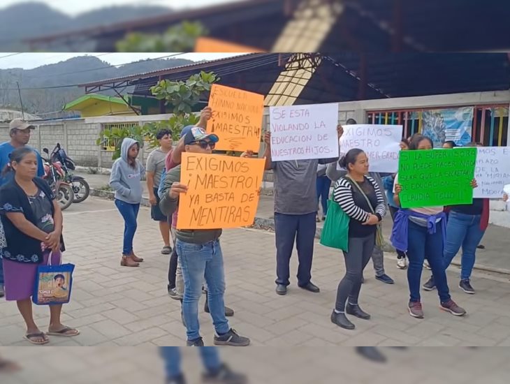 Padres de familia protestan en primaria de Tezonapa; esto exigen 