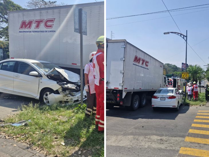 Fuerte choque en Córdoba, entre camión de carga y auto, deja un lesionado