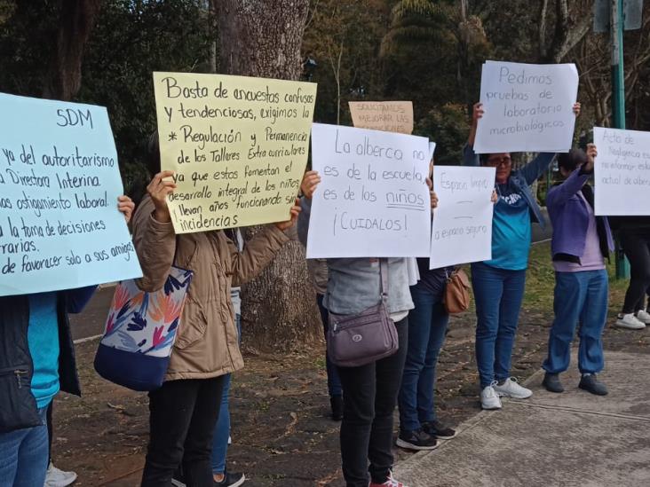 Se acumulan problemas en escuela Díaz Mirón, de Xalapa; protestan por falta de director