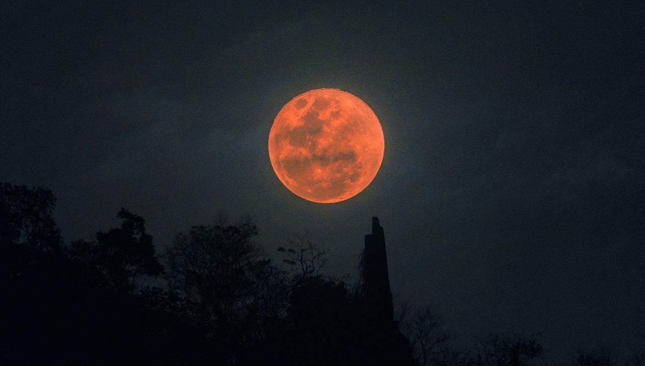 Habrá eclipse total de luna | Día y hora para observarlo mejor en Veracruz