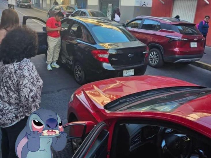 Choque en Xalapeños Ilustres colapsa el tráfico en el centro de Xalapa