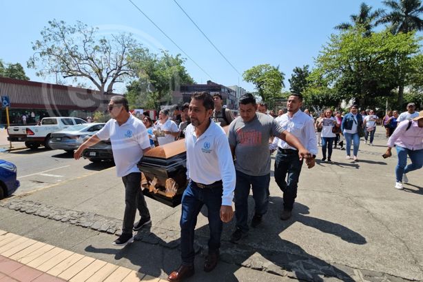 ¡Exigen justicia! Dan último adiós al padre buscador Magdaleno Pérez Santes en Papantla (+VIDEO)