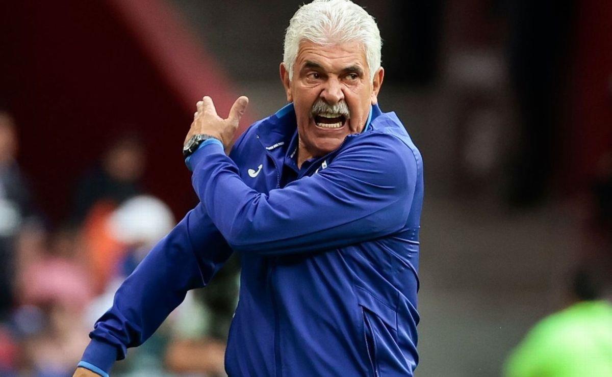 Ricardo Ferretti lanza indirecta a Monterrey