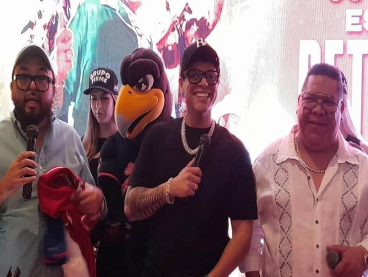 Eduin Caz de Grupo Firme sorprende a fans en Veracruz