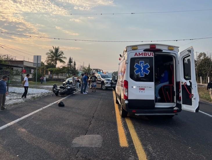 ¡Uno iba ebrio! Choque de motocicletas en Cerro Gordo deja un herido grave