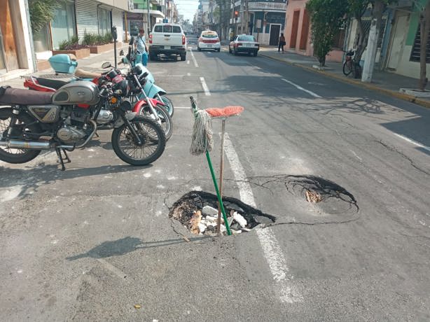 Alertan por peligroso hundimiento en el Centro Histórico de Veracruz