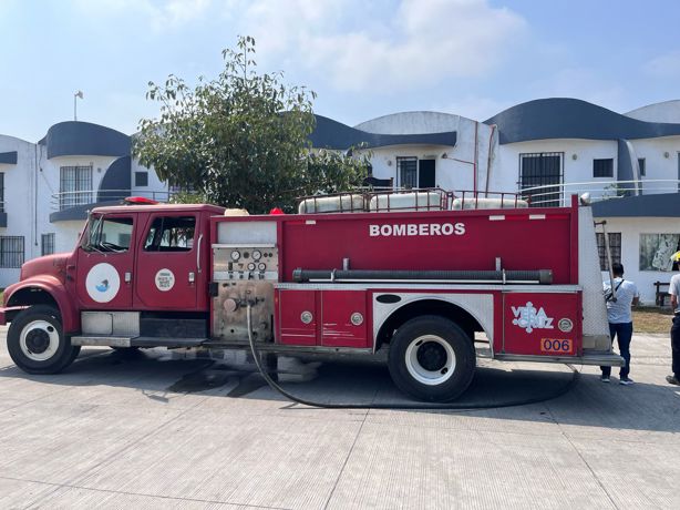 Incendio arrasa con una recámara de vivienda en el fraccionamiento Torrentes Aeropuerto | VIDEO