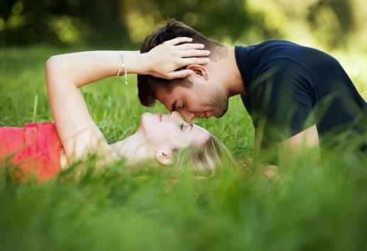 ¿Qué son las parejas OWC y por qué están poniéndose de moda en la actualidad?