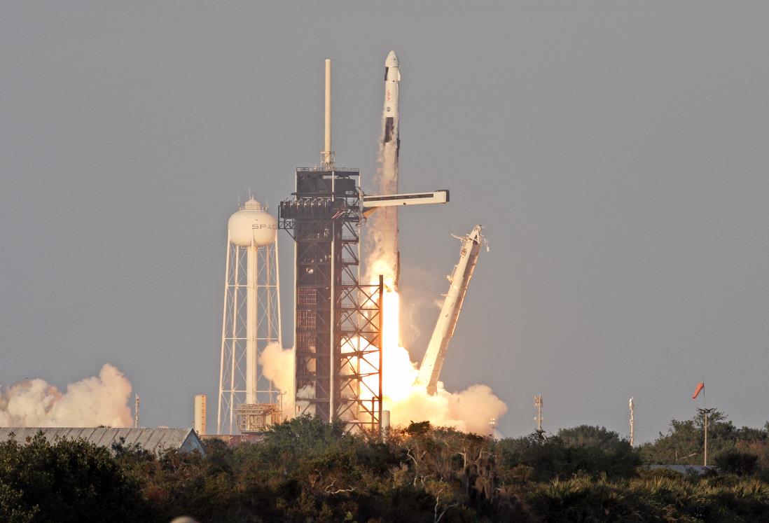 Despega cohete hacia Estación Espacial para rescatar a los astronautas varados