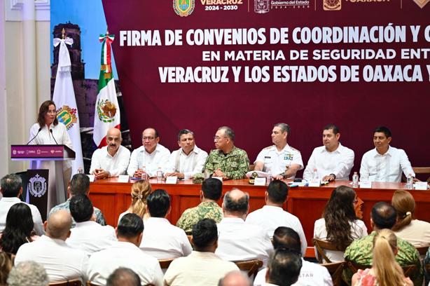 Veracruz firma convenios de seguridad con Oaxaca y Puebla