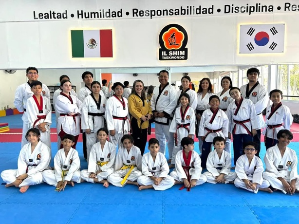 Entrena Graciela García con alumnos de Il Shim