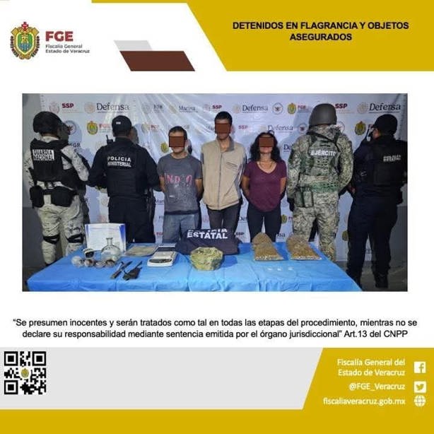 Hallan drogas, armas y uniformes clonados en cateo en Xalapa; detienen a 3