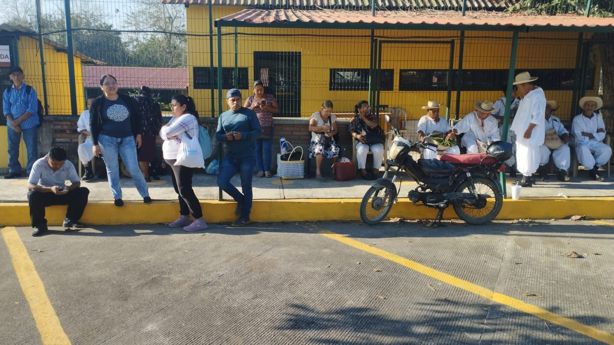 Exigen pago trabajadores de Cumbre Tajín