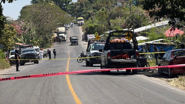 Bajo efecto de sustancias nocivas, desarma a policías en Tlapacoyan; hiere a uno y mata a otro