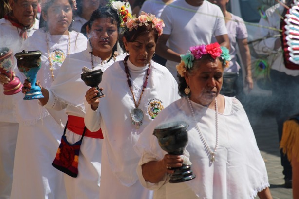 Con desfile, calles de Misantla se llenan de color y tradición por el Festival del Sol 2025