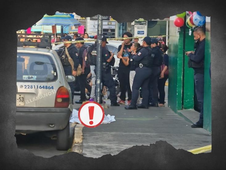 Hombre pierde la vida mientras caminaba en calles del centro de Xalapa