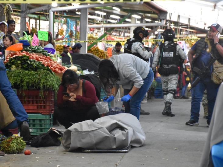 Asesinan a balazos a comerciante en mercado de Camerino Z. Mendoza