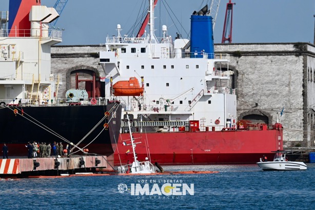 Se hunde remolcador en el muelle del puerto de Veracruz