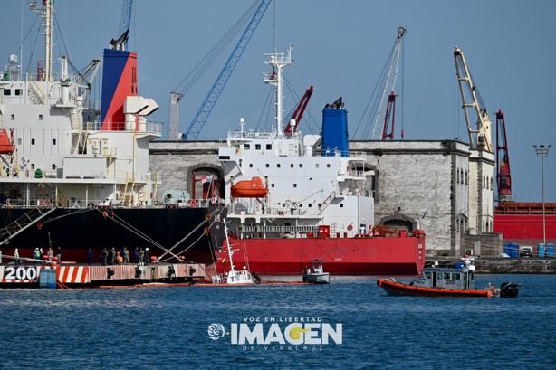 Se hunde remolcador en el muelle del puerto de Veracruz