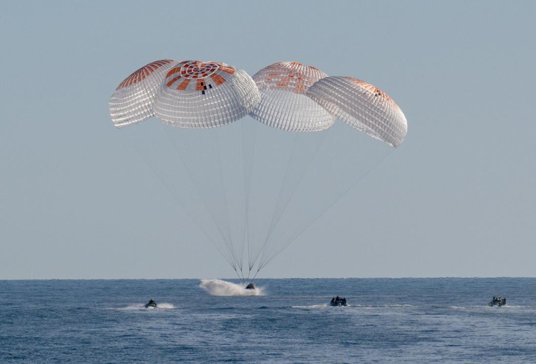 Astronautas de la NASA regresan a la Tierra tras nueve meses varados en el espacio | VIDEO