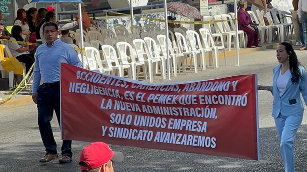 Petroleros de Poza Rica reclaman deficiencias en servicios médicos (+VIDEO)