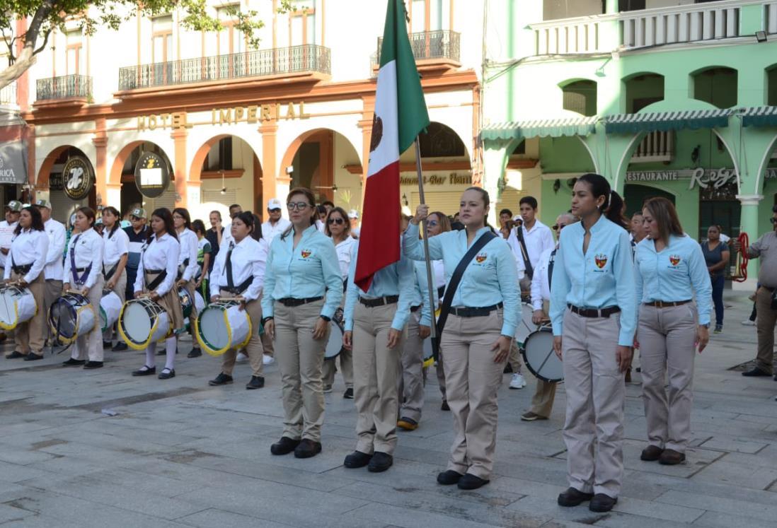 Personal de Petróleos Mexicanos participa en desfile por el aniversario de la Expropiación Petrolera 