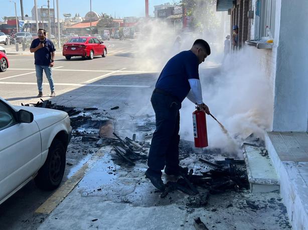 Indigente prende fuego y causa alarma en el fraccionamiento Costa Verde